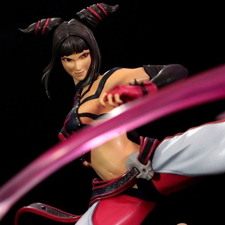 Femmes Fatales – Juri Han