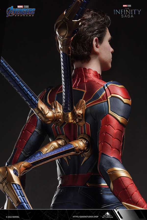 Iron Spider-Man 1/2 Statue - Premium Edition