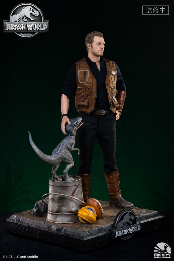 Owen and Baby Blue Statue - 1:4 Scale