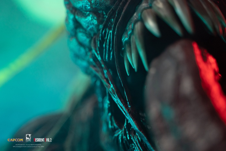 LICKER 1/1 SCALE BUST