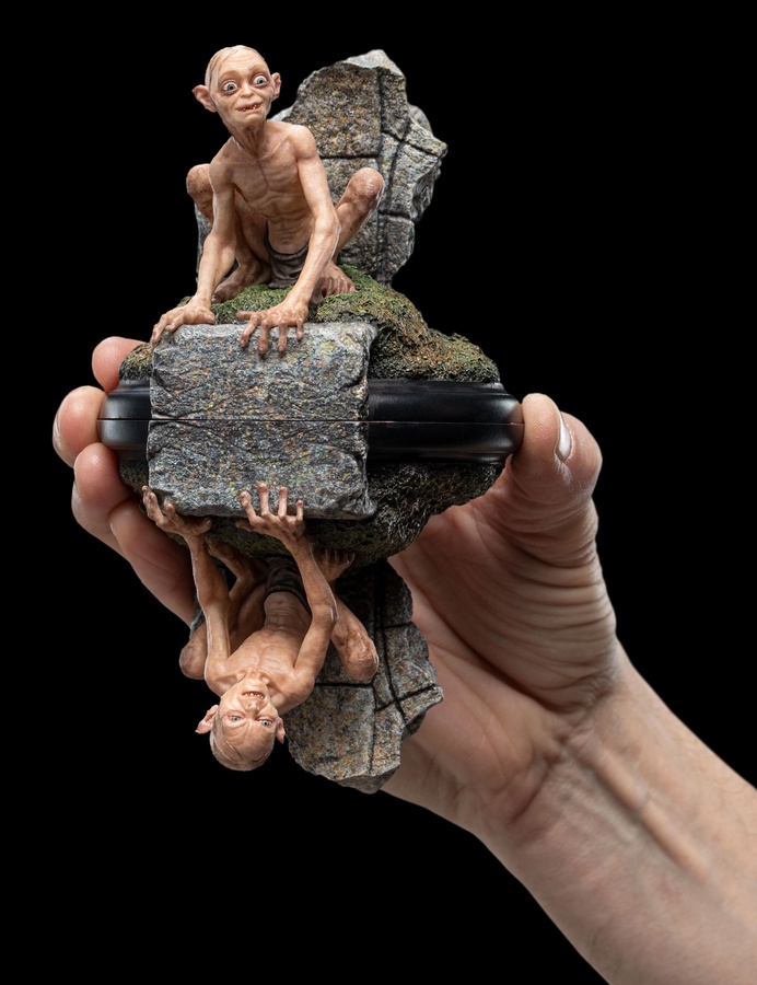 GOLLUM™ AND SMÉAGOL™ IN ITHILIEN - LIMITED EDITION