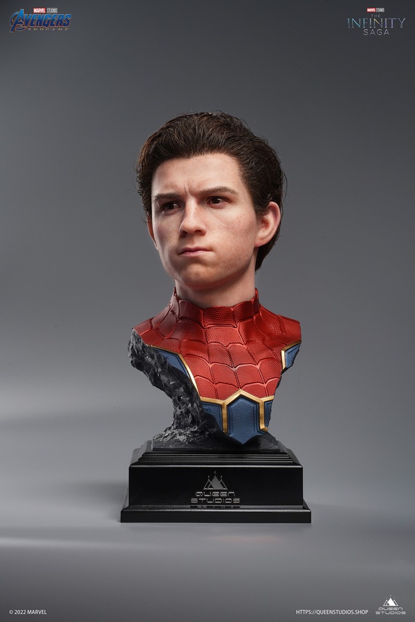 Iron Spider-Man 1/2 Statue - Premium Edition