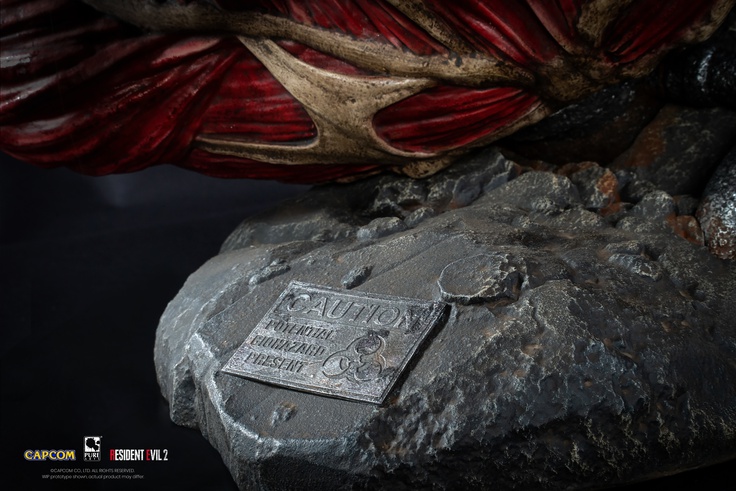 LICKER 1/1 SCALE BUST