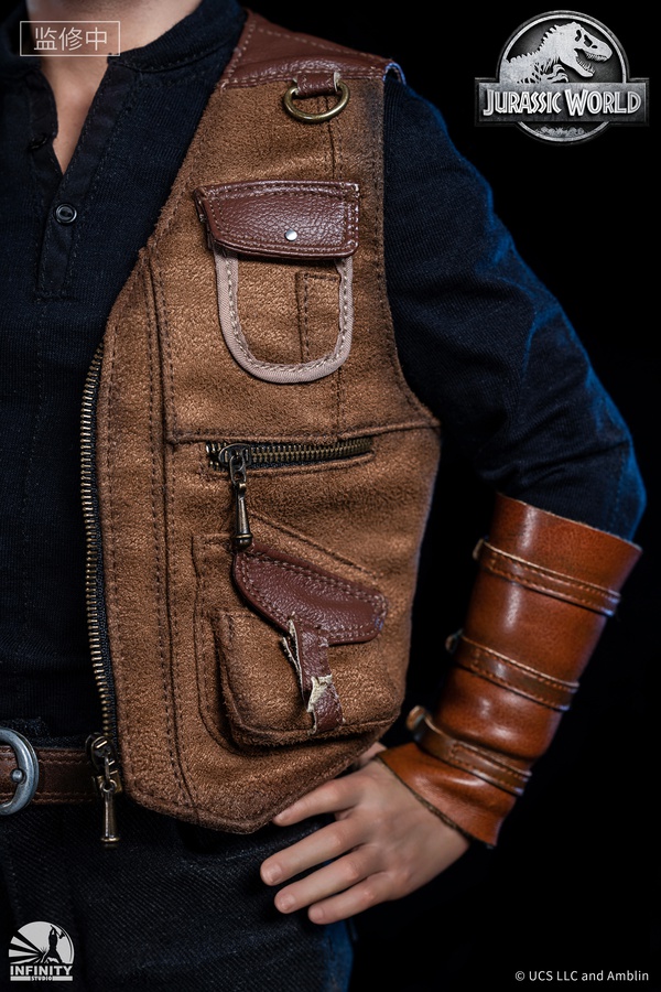 Owen and Baby Blue Statue - 1:4 Scale