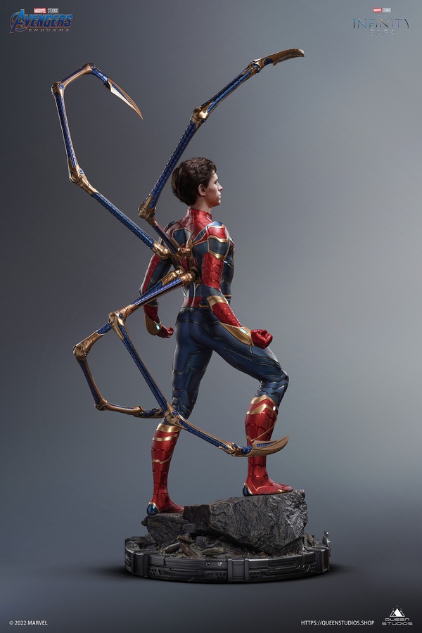 Iron Spider-Man 1/2 Statue - Premium Edition