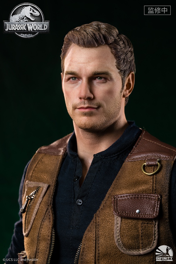 Owen and Baby Blue Statue - 1:4 Scale