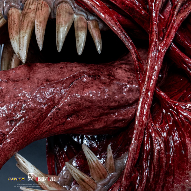 LICKER 1/1 SCALE BUST